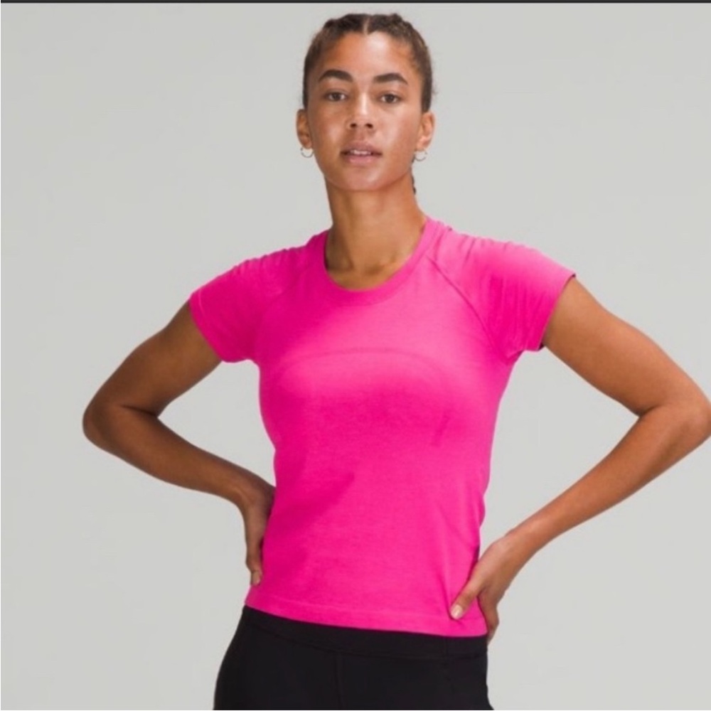 lululemon athletica Sonic Pink Short Sleeve Tee